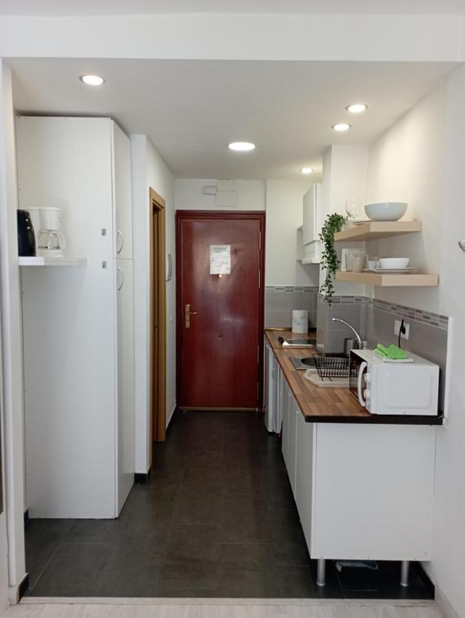Amplio Estudio,Vista Mar Y Montana, A Pasos Del Centro 토레몰리노스 외부 사진
